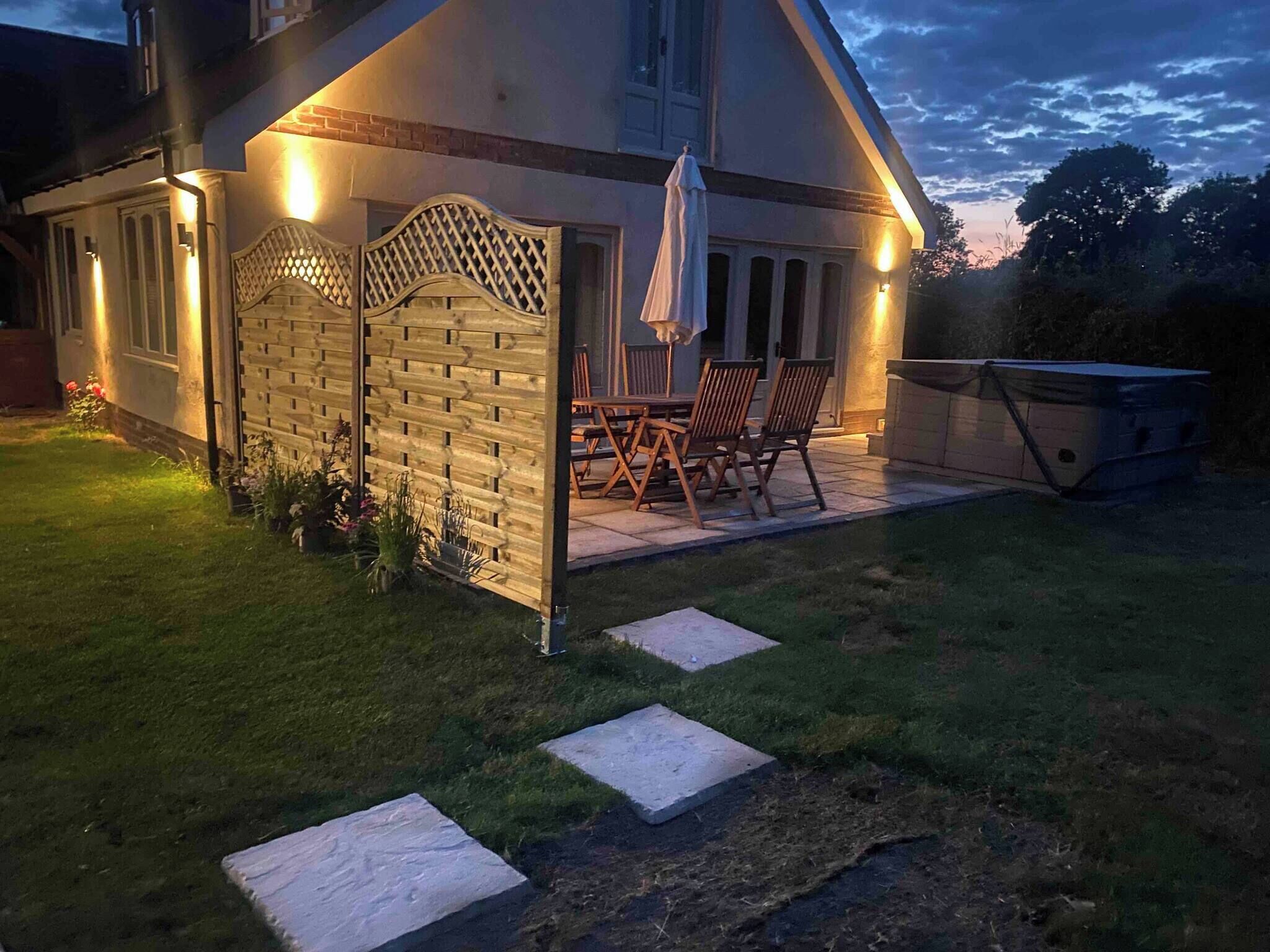 Talo, 2 makuuhuonetta, parveke | Terassi/patio