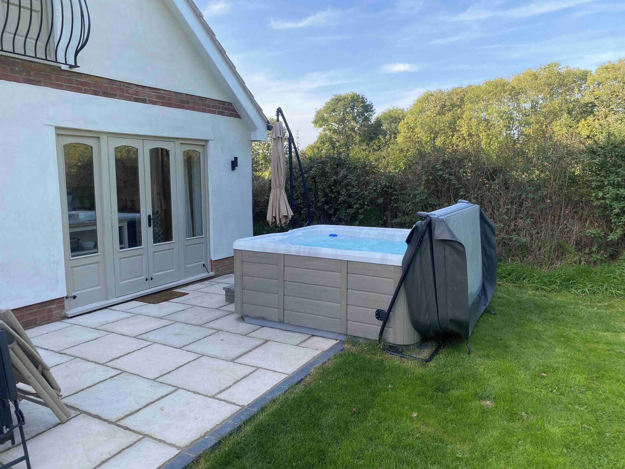 Talo, 2 makuuhuonetta, parveke | Terassi/patio