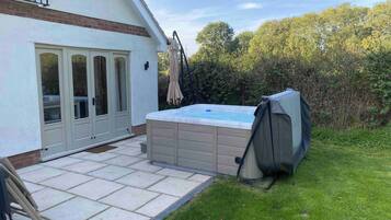 Talo, 2 makuuhuonetta, parveke | Terassi/patio