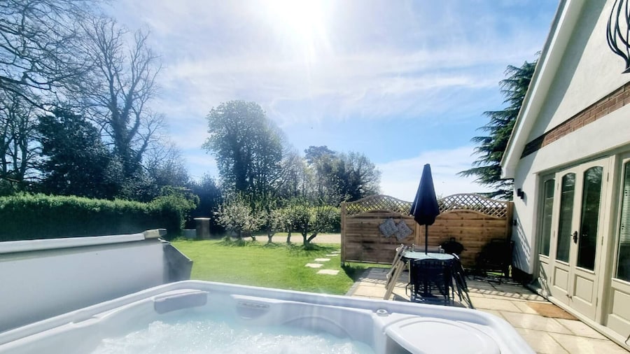 Relaxing Retreat Near Norfolk Broads