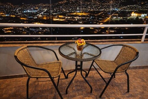 Hab. Andean with Terrace : View to Cusco : Comfort in San Blas