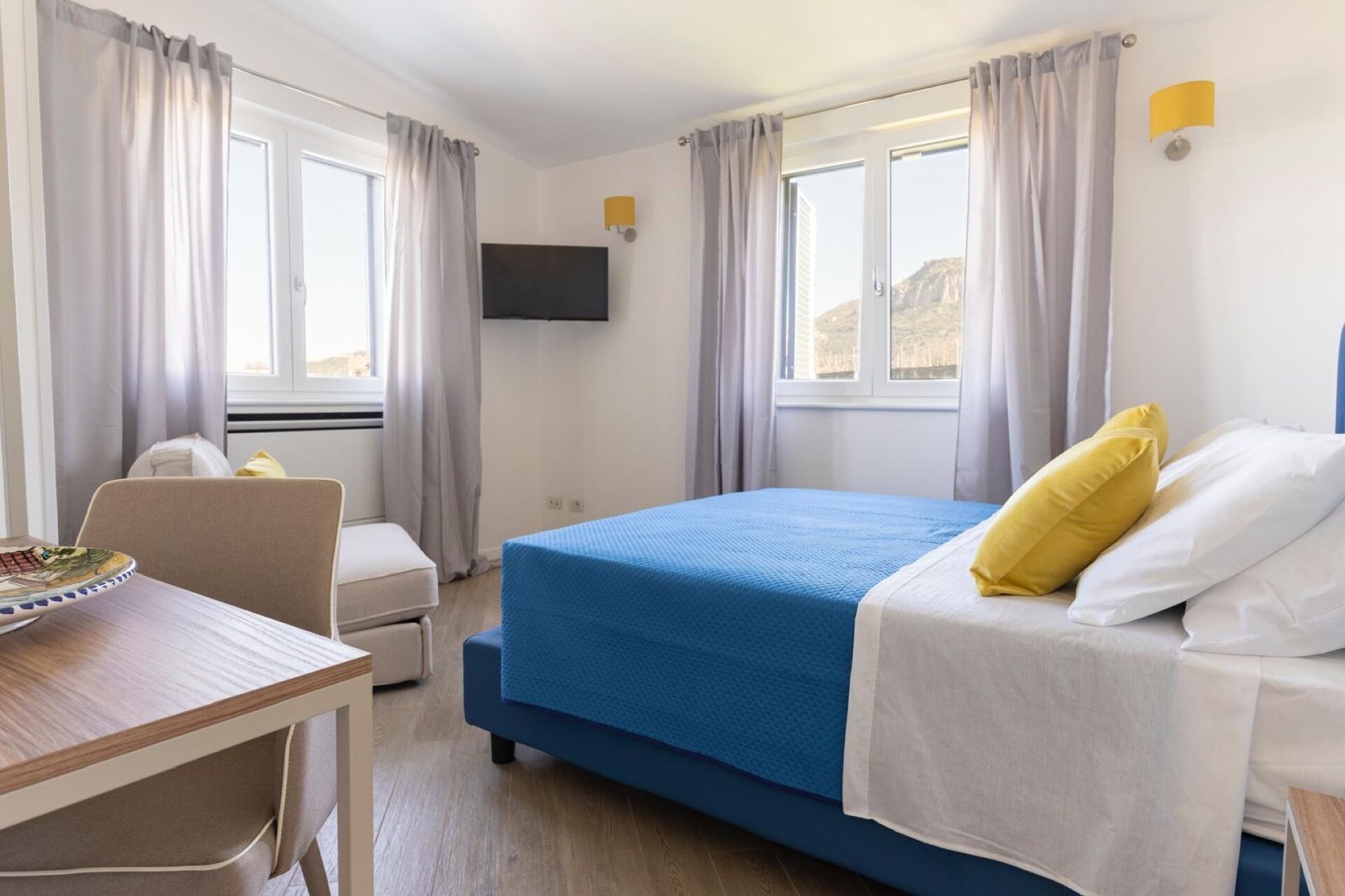 Apartment, 2 Bedrooms, Kitchen | Desk, iron/ironing board, free WiFi