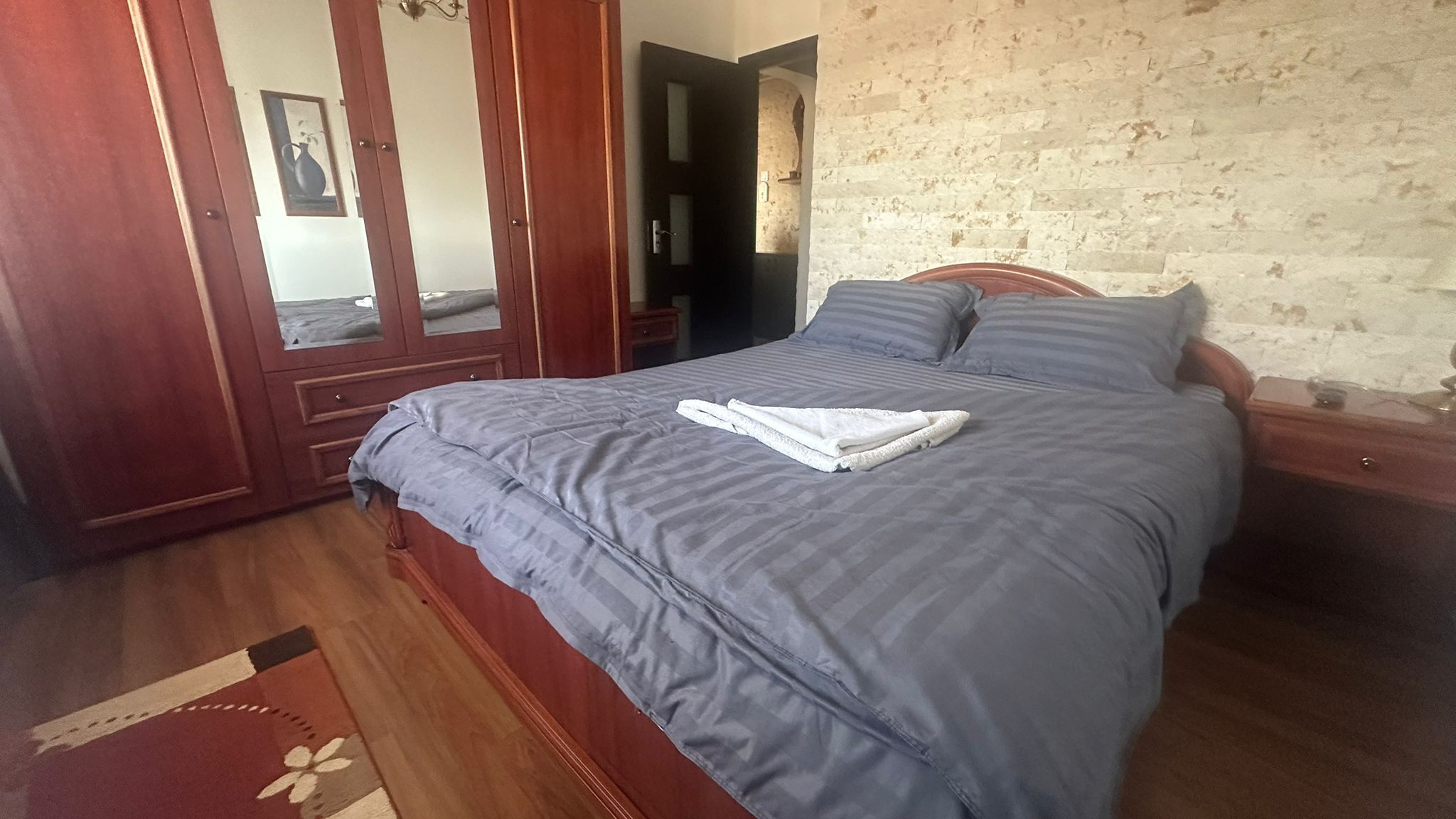 Iron/ironing board, WiFi, bed sheets