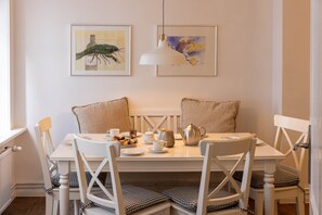 Luokittelematon kuva, 3 kautta 4, painike