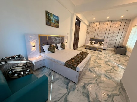 Wifi gratis . The Golden Nacre Palace