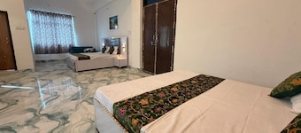 The Golden Nacre Palace