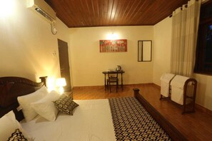 Internet, bed sheets - 3-bedroom villa in pleasant Minuwangoda with cool AC breeze (Minuwangoda)