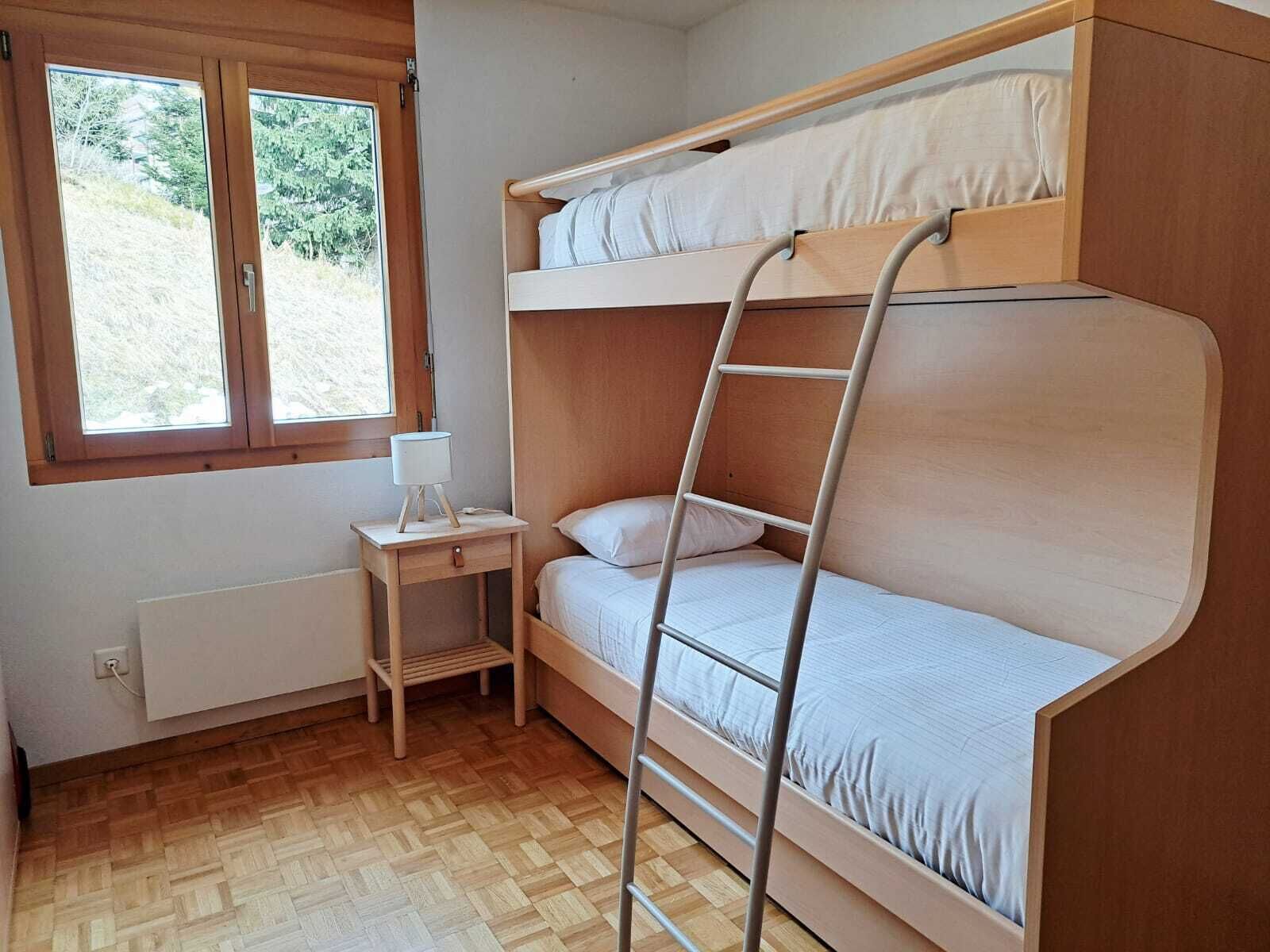 Bügeleisen/Bügelbrett, kostenloses WLAN