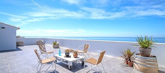 Carro Beach House Exceptional Villa with Sea View