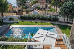 Pool - Flat Beach front Swimming Pool and Parking (Carry-le-Rouet)