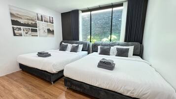 Rideaux occultants, chambres insonorisées, Wi-Fi gratuit