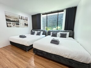 Blackout curtains, soundproofing, free WiFi - V Villa Khaoyai (Pakchong)