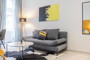 Living area - Modern 1BR Apartment Central Location (Vienna)