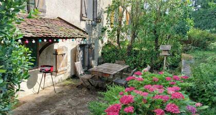 Escapade dans le Jura â calme, nature & convivialitĂ© gĂźte de 6 Ă 8 personnes