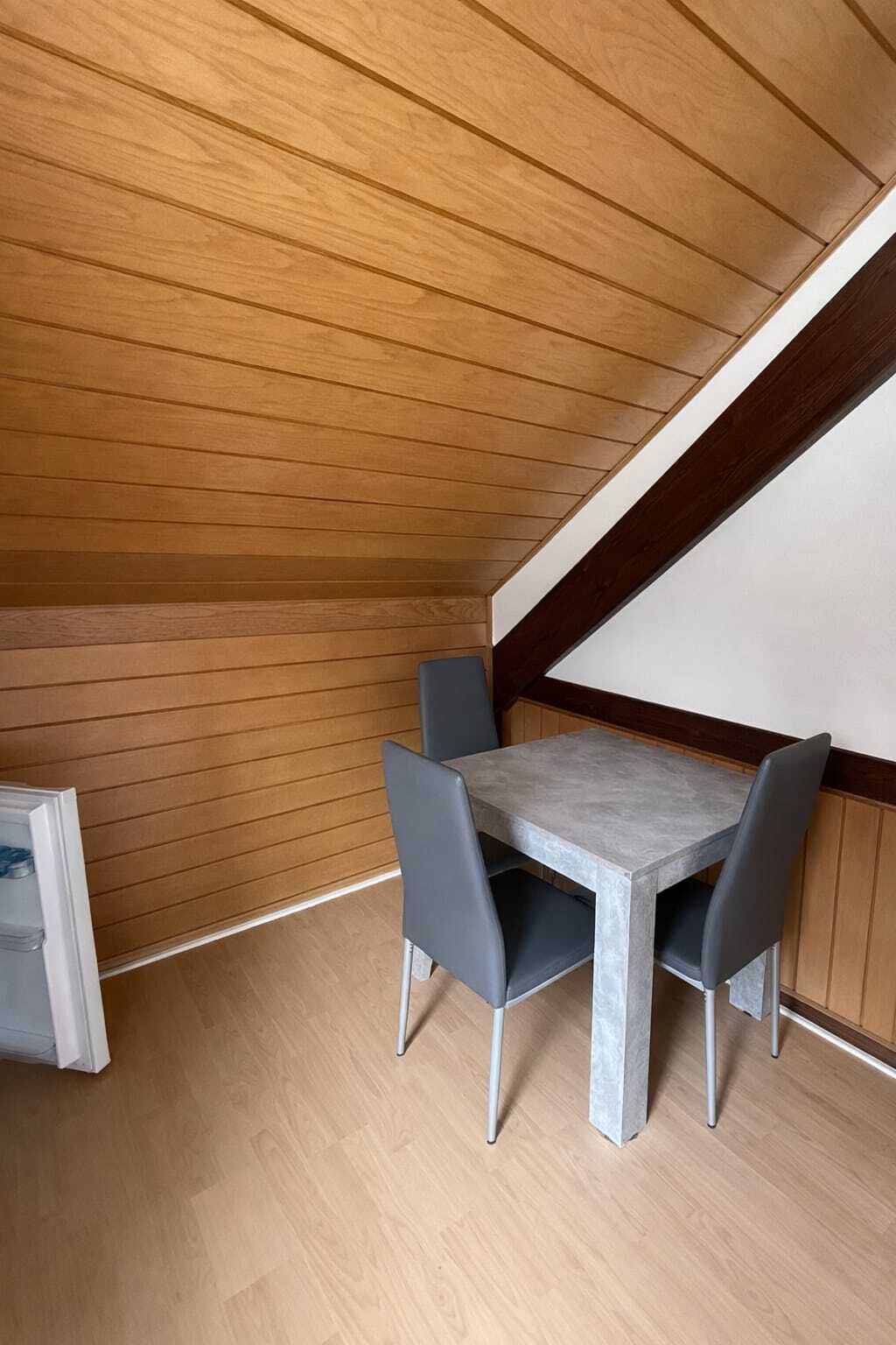 Comfort-Apartment, Stadtblick | Speisen