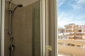 Shower, bidet - Penthouse with Solarium Blue Horizon (Alghero)