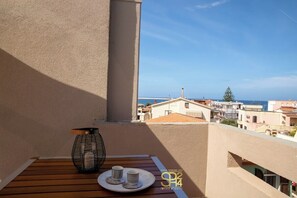 Outdoor dining - Penthouse with Solarium Blue Horizon (Alghero)