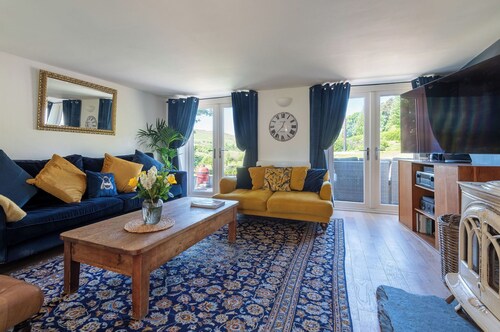 Stunning Welsh Farmhouse - Breathtaking Views