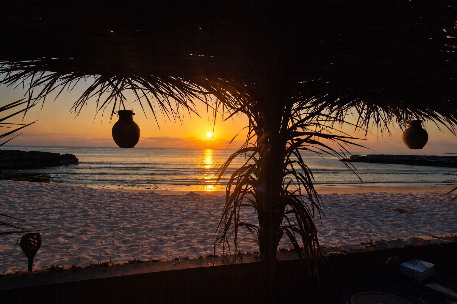 Private beach, white sand, sun-loungers, beach towels