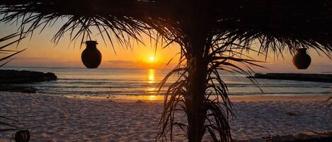 Private beach, white sand, sun-loungers, beach towels