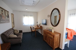 Villa | Living room - Jezera Island Hideaway in Adriatic Sea (Tisno)