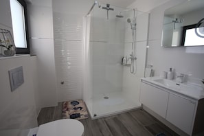 Villa | Bathroom | Hair dryer, soap - Jezera Island Hideaway in Adriatic Sea (Tisno)