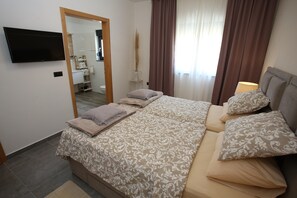 Villa | 3 bedrooms, laptop workspace, bed sheets - Jezera Island Hideaway in Adriatic Sea (Tisno)