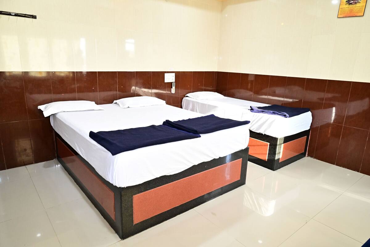 Økonomi-tremannshytte | Wi-fi (mot et tillegg) og sengetøy