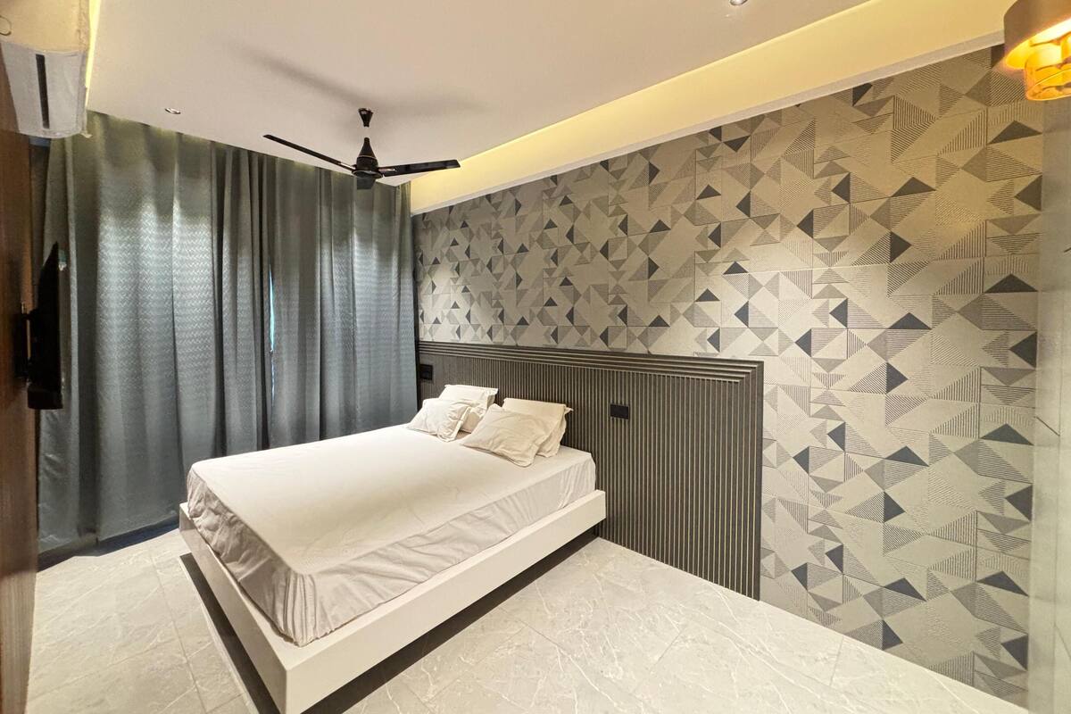 Dobbeltrom – premium, aircondition | Wi-fi (mot et tillegg) og sengetøy