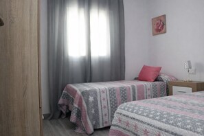 3 bedrooms, WiFi, bed sheets - Apartamento las hermanas Conil (Conil de la Frontera)