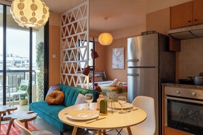Huoneisto, 1 parisänky, keittiö, kaupunkinäköala | Sisätilat