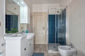 Doccia, bidet