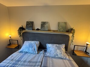 1 soverom, strykejern/-brett, reiseseng for barn og wi-fi (inkludert)