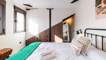 1 bedroom, iron/ironing board, travel crib, free WiFi