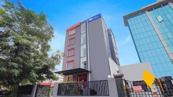 Deluxe Single Room, City View | Exterior