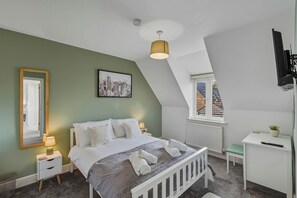 Iron/ironing board, free WiFi, bed sheets