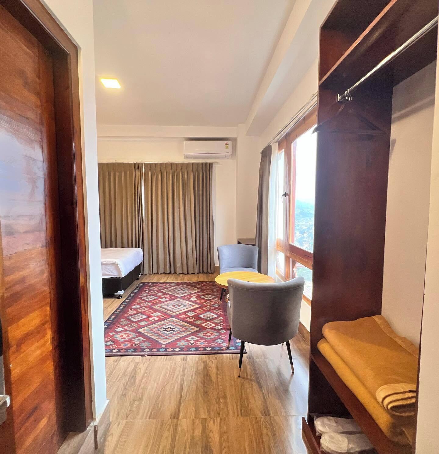 Luxury Suite, River View | Free WiFi