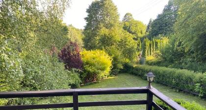 Lakeside Holiday Home With Private Garden