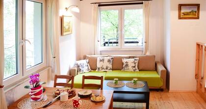 Lakeside Holiday Home With Private Garden