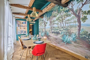 Apartment | Dining - Superb Flat With Terrace in the Centre of Paris (Paris)
