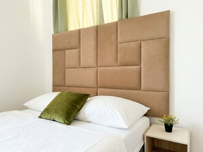 Basic Apartment | Iron/ironing board, free WiFi - Lovely 2BR Near Belvedere Palace (Vienna)