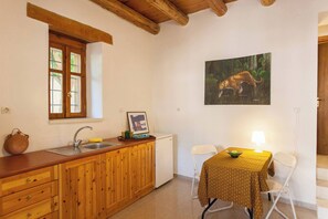 Dining - The little apricot house for 2 in Vafes en Apokoronas-Chania 75007 (Vafés Apokoronas)