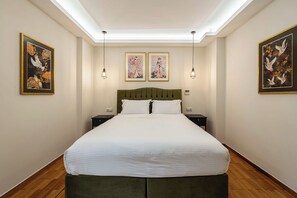 Iron/ironing board, Internet, bed sheets - MZ Kolonaki (Athina)