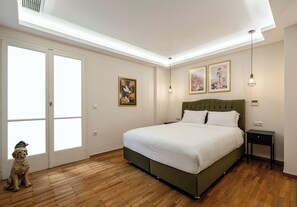 Iron/ironing board, Internet, bed sheets - MZ Kolonaki (Athina)