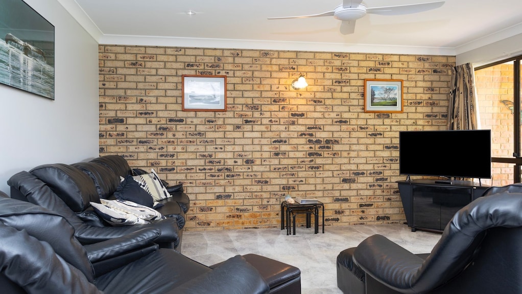 Pete's At Iluka: Quiet Street Living Just Steps From Town - Yamba