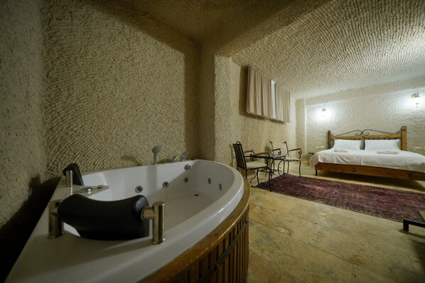 Luxury Suite | Laptop workspace, free WiFi - nirvana cave house hotel (Göreme)
