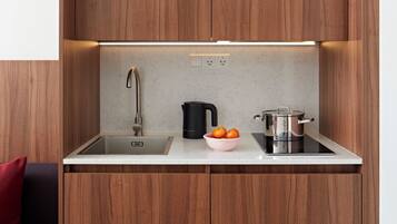 Espresso maker, coffee/tea maker, electric kettle, high chair