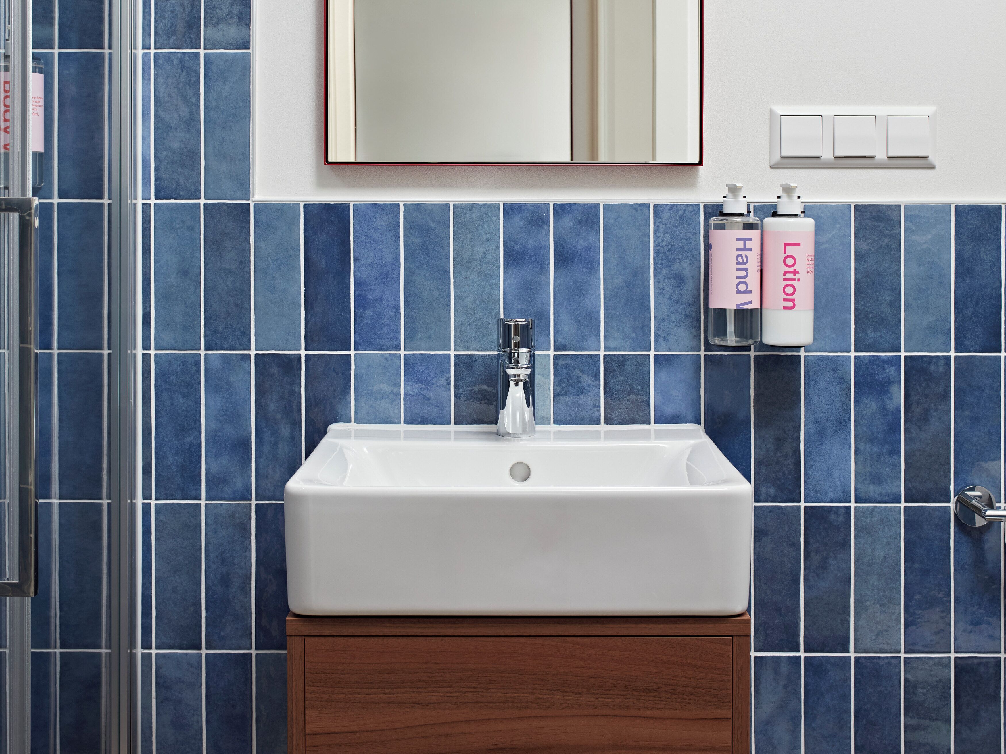 Standard Double Room | Bathroom