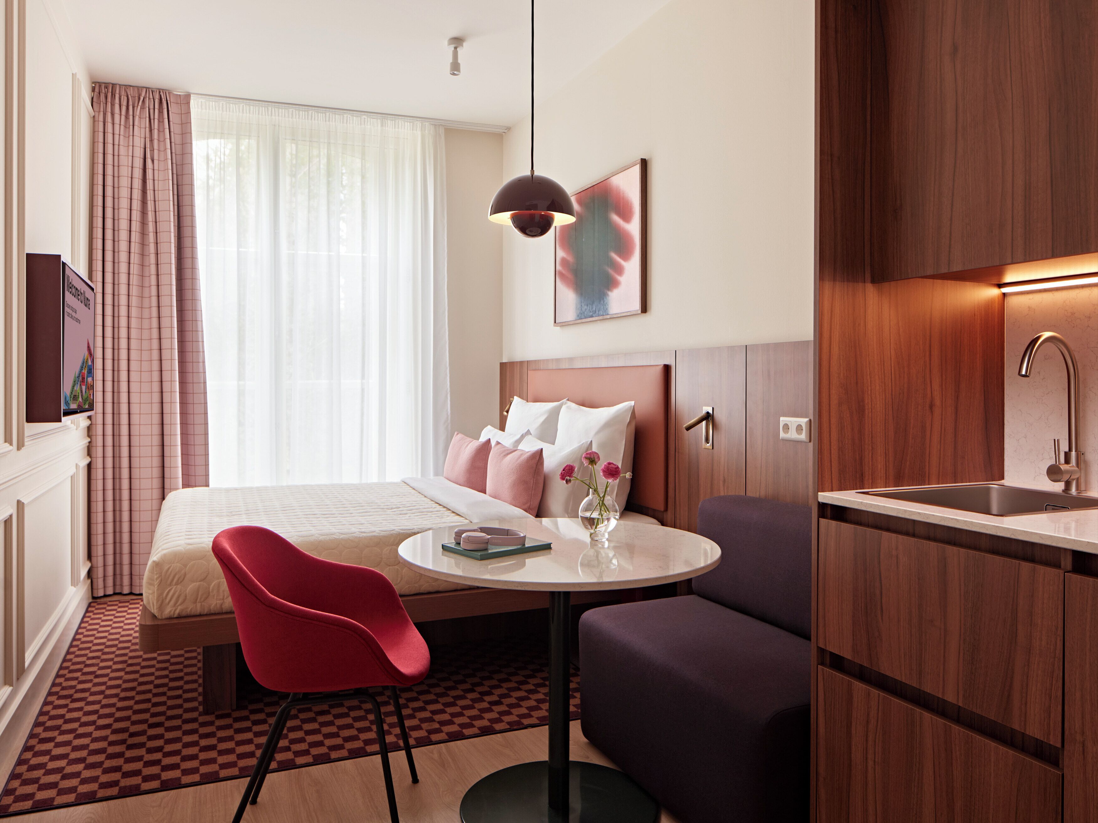 Medium Studio with Kitchenette | Värdeförvaringsskåp på rummet, strykjärn/strykbräda och gratis wi-fi