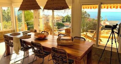 Elegant cliffside villa in Coveta Fuma with spectacular sea view
